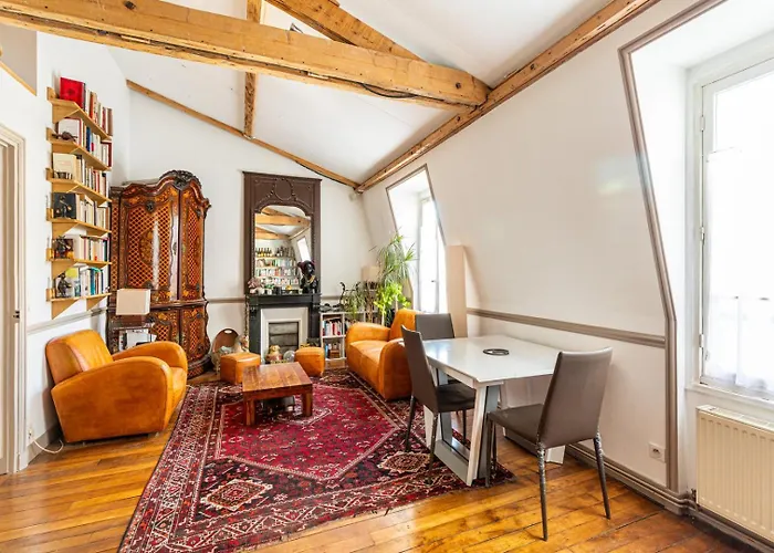 Guestready - Charming With Mezzanine Париж